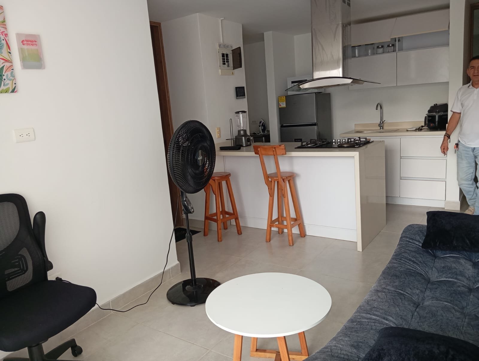 Apartaestudio Amoblado Cocina Abierta