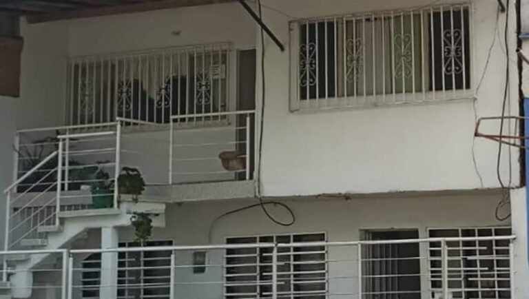 ubicación en un sector con fuerte sentido comercial lo convierte en un activo de alta demanda para oficinas, consultorios o vivienda de alquiler de alta rotación.