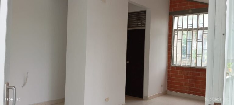 Local Nro 3 Comercial Las Heliconias 2